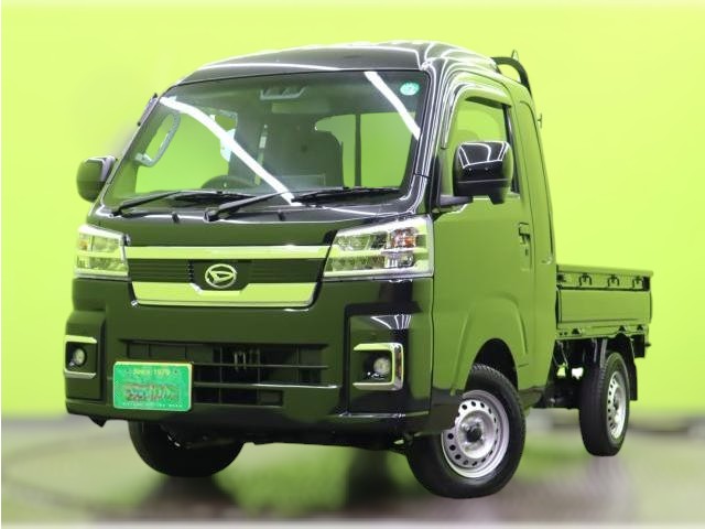 Black metallic 2025 Daihatsu Jumbo 4x4 Japanese mini truck CVT model