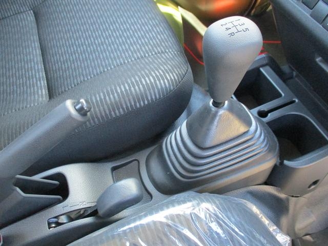 Daihatsu Hijet Jumbo Extra 4x4 Japanese mini truck in green khaki metallic with manual transmission that has hi-lo range
