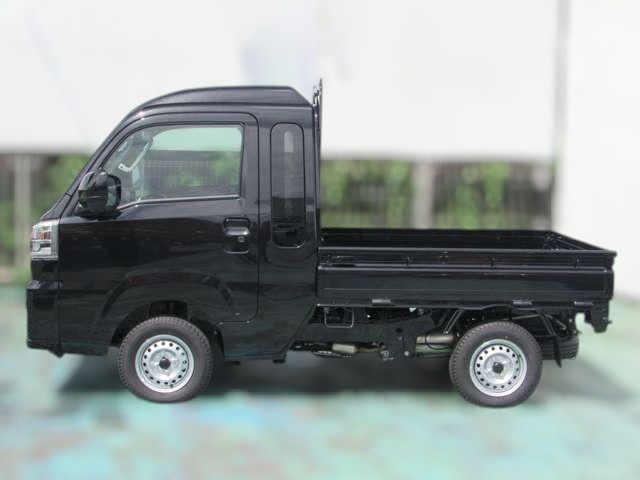 Daihatsu Hijet Jumbo 4x4 2025 Japanese kei mini truck in black metallic with delivery mileage