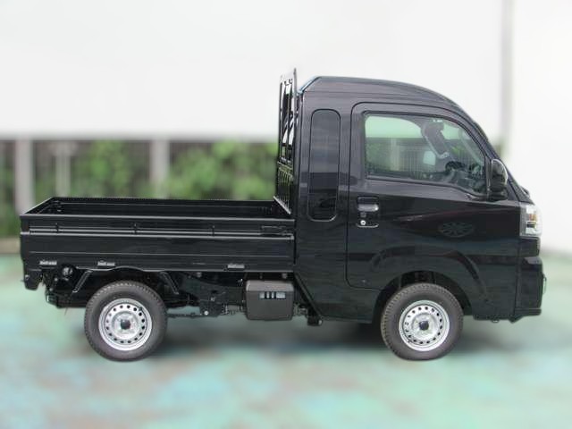 Daihatsu Hijet Jumbo 4x4 2025 Japanese kei mini truck in black metallic with delivery mileage