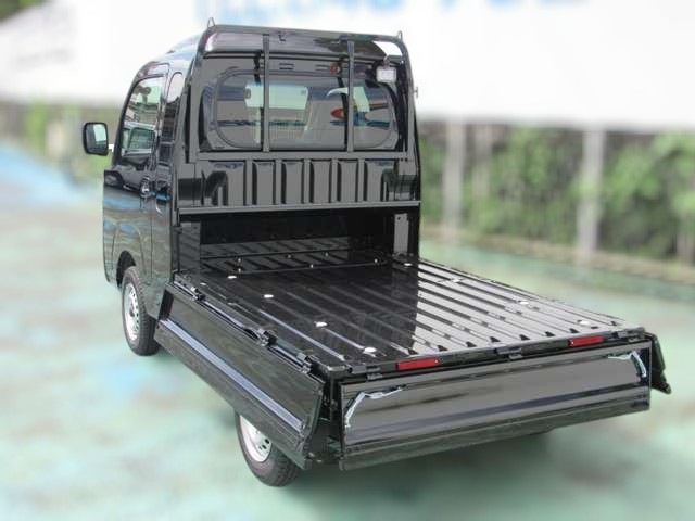 Daihatsu Hijet Jumbo 4x4 2025 Japanese kei mini truck in black metallic with delivery mileage