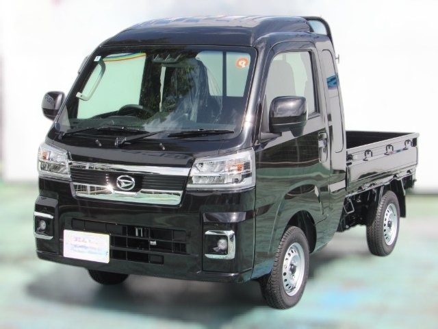 Daihatsu Hijet Jumbo 4x4 2025 Japanese kei mini truck in black metallic with delivery mileage