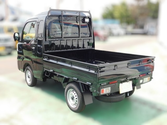 Black 2025 Japanese mini truck / kei truck Daihatsu Hijet Jumbo 4x4 model