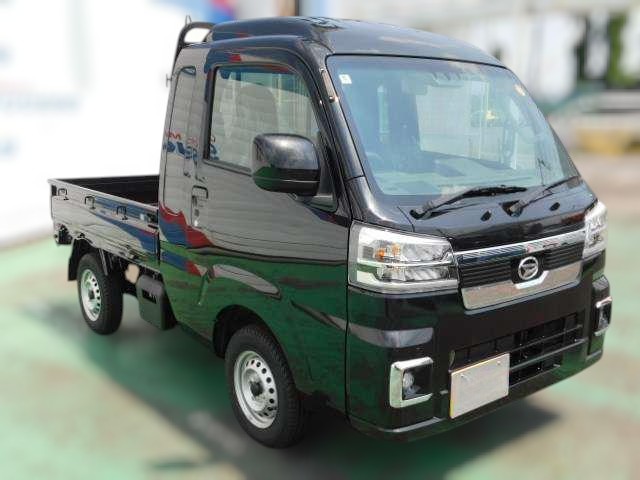 Black 2025 Japanese mini truck / kei truck Daihatsu Hijet Jumbo 4x4 model