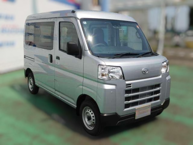 Daihatsu Hijet Cargo Deluxe 4x4 2025 CVT Japanese mini truck in silver metallic