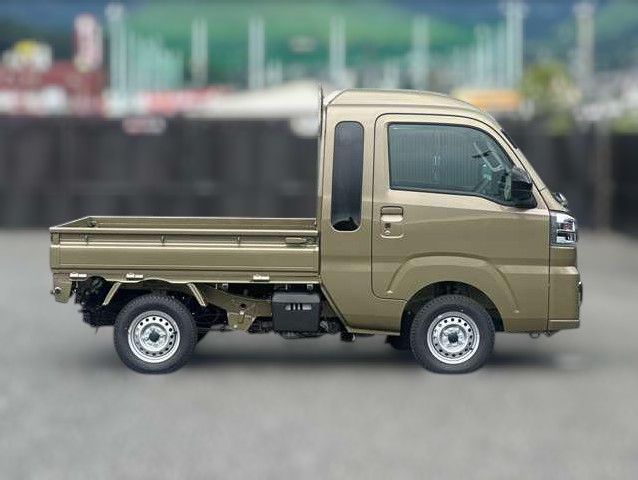 2025 green / khaki Daihatsu Hijet Jumbo 3x4 Japanese mini truck / kei truck