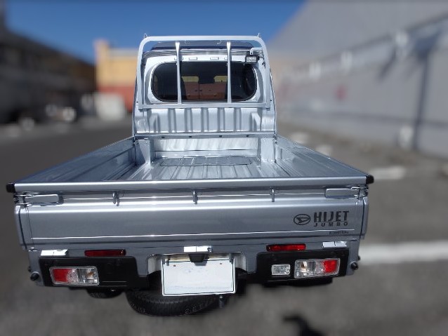 Silver Daiahtsu Hijet Jumbo Extra 4x4 Japanese kei truck with CVT transmission