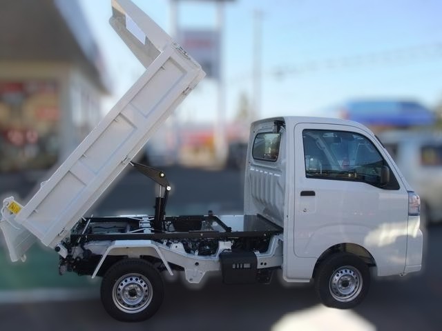 Daihatsu Hijet HD Dump with PTO dumping mechanism 4x4 2025 manual transmission model
