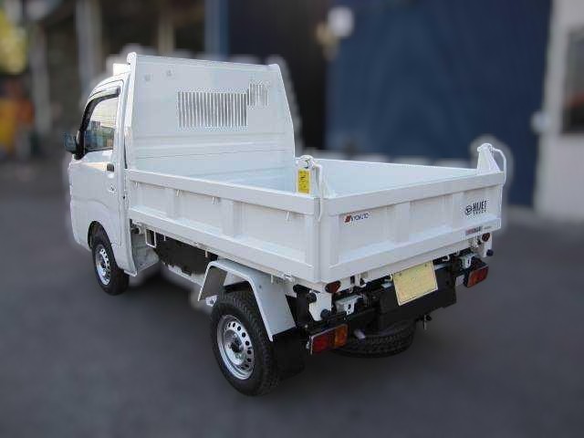 HD Dump Daihatsu Hijet 2025 mini truck with 4x4 and PTO dump mechanism