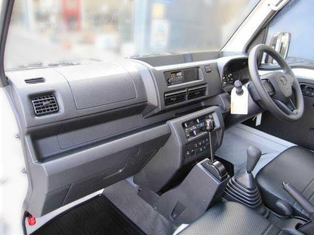 HD Dump Daihatsu Hijet 2025 mini truck with 4x4 and PTO dump mechanism