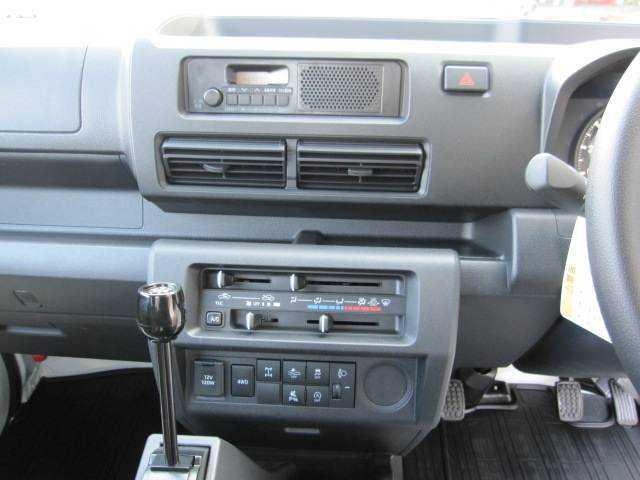 HD Dump Daihatsu Hijet 2025 mini truck with 4x4 and PTO dump mechanism