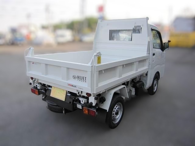 HD Dump Daihatsu Hijet 2025 mini truck with 4x4 and PTO dump mechanism