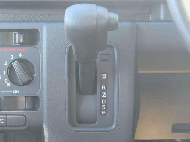 Green 2025 Daihatsu Hijet Deckvan 4x4 Japanese mini truck