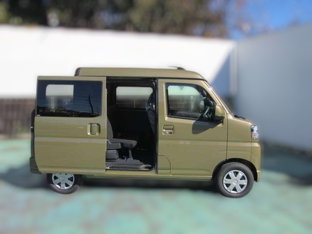 Green 2025 Daihatsu Hijet Deckvan 4x4 Japanese mini truck