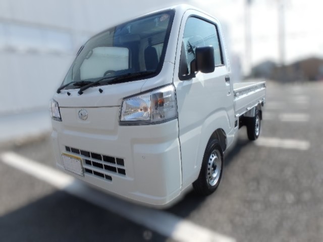 Daihatsu Hijet Regular Cab 4x4 2025 manual transmission Japanese mini truck in white