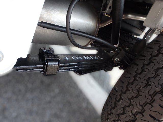 Daihatsu Hijet Regular Cab 4x4 2025 manual transmission Japanese mini truck in white