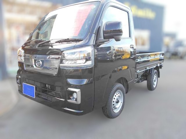 Daihatsu Hijet Jumbo 4x4 2025 Japanese mini truck in black metallic with 5-speed manual transmission and hi-lo range