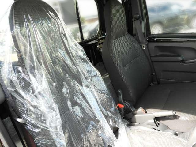 2025 Daihatsu Hijet Jumbo 4x4 manual model in black with hi-lo range