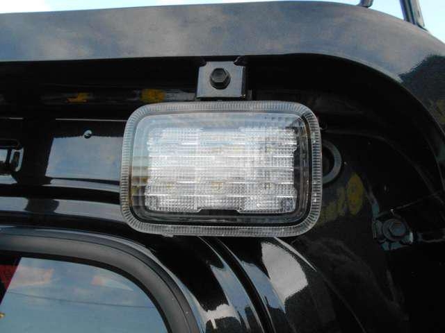 Daihatsu Hijet Jumbo 4x4 2025 Japanese mini truck in black metallic with 5-speed manual transmission and hi-lo range