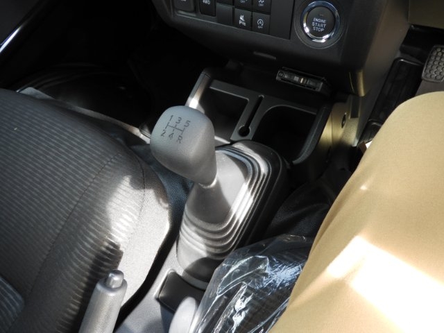 2025 Daihatsu Hijet Jumbo 4x4 manual model in black with hi-lo range