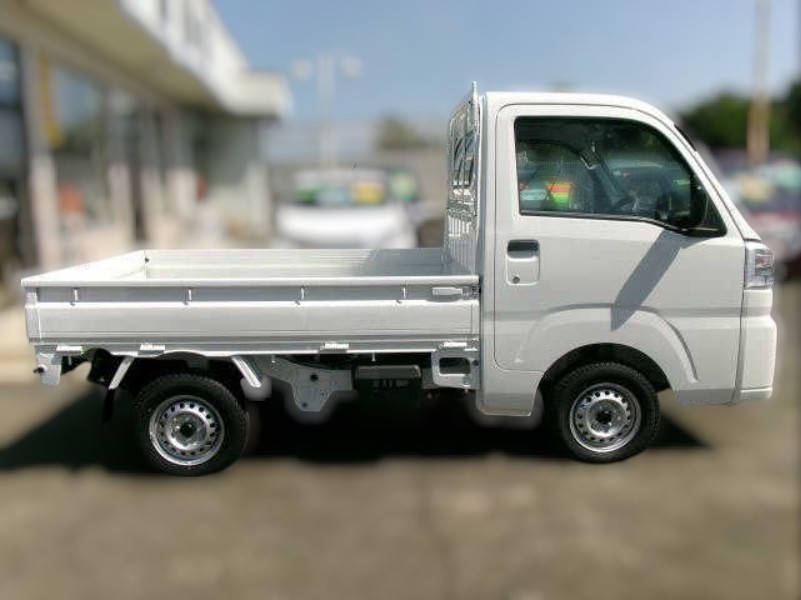Daihatsu Hijet Regular Cab manual + hi-lo range model in white 2025 mini truck