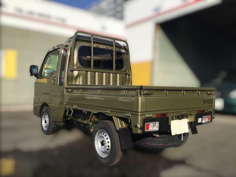 Green 2025 CVT Daihatsu Hijet Jumbo 4x4 Japanese mini truck