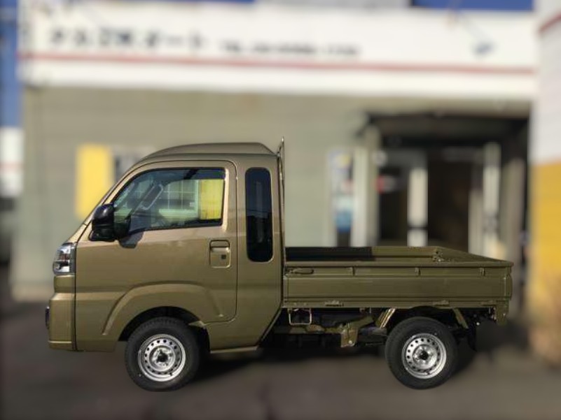 Green 2025 CVT Daihatsu Hijet Jumbo 4x4 Japanese mini truck