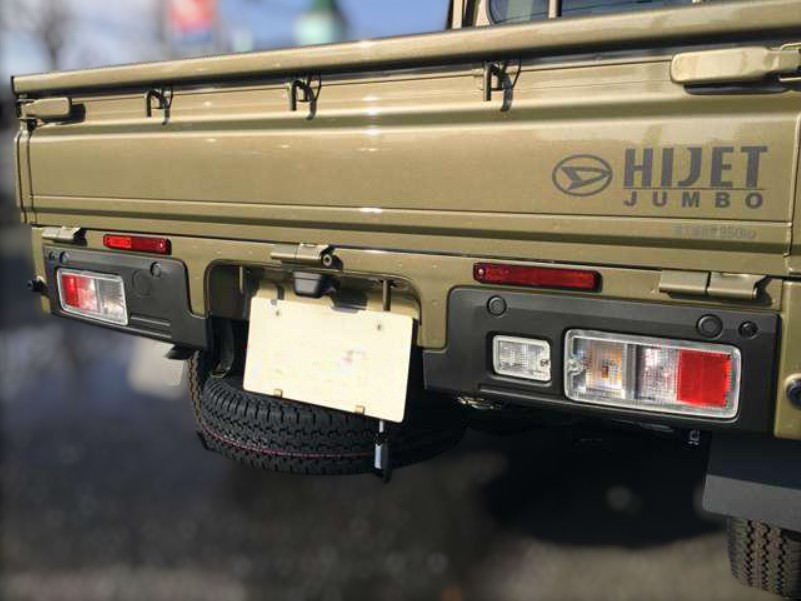 Green 2025 CVT Daihatsu Hijet Jumbo 4x4 Japanese mini truck