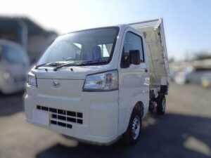 Daihatsu Hijet Light Duty (LD) Dump 2024 4WD model Japanese mini truck in white