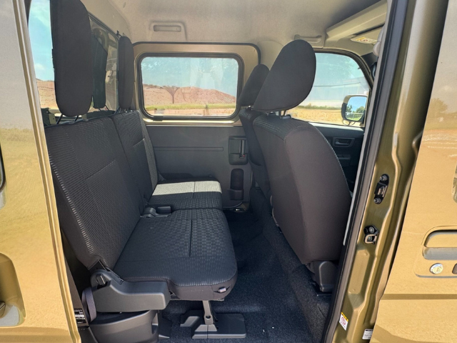 Daihatsu Hijet Deckvan in green interior at rear