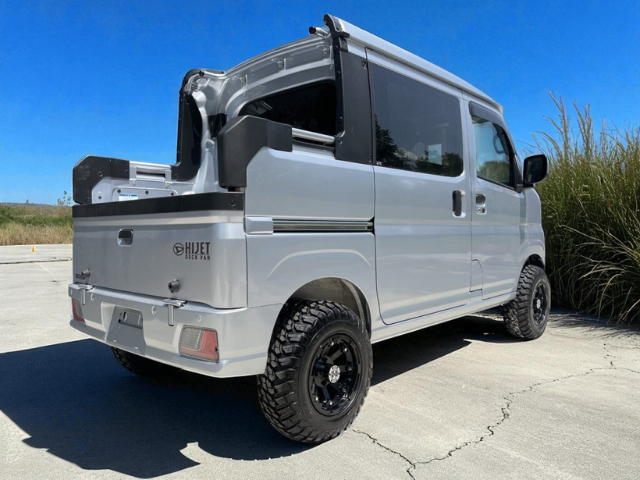 Daihatsu Hijet Deckvan in silver from right rear