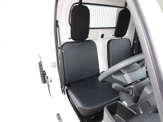 Daihatsu Hijet HD Dump drivers side seat and interior