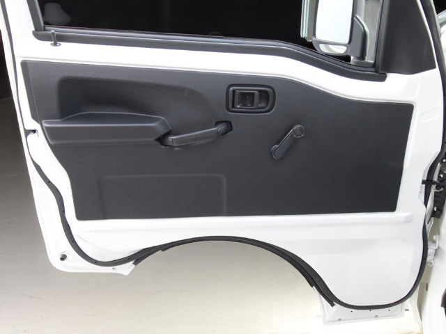 Studio shot of Daihatsu Hijet HD Dump left front door